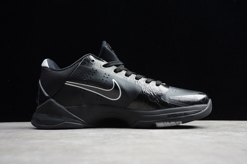 Kobe 5 Protro Black/Black/Black 23