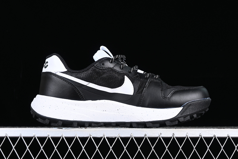 Acg Lowcate Black/Black/White/White 17