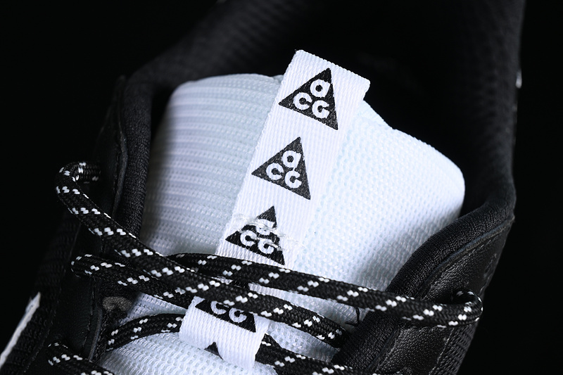 Acg Lowcate Black/Black/White/White 23