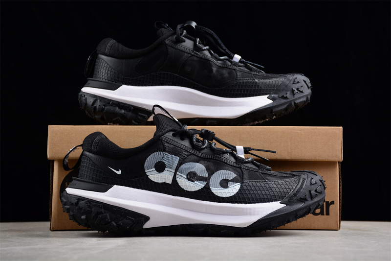 Acg Mountain Fly 2 Low White/Black 31