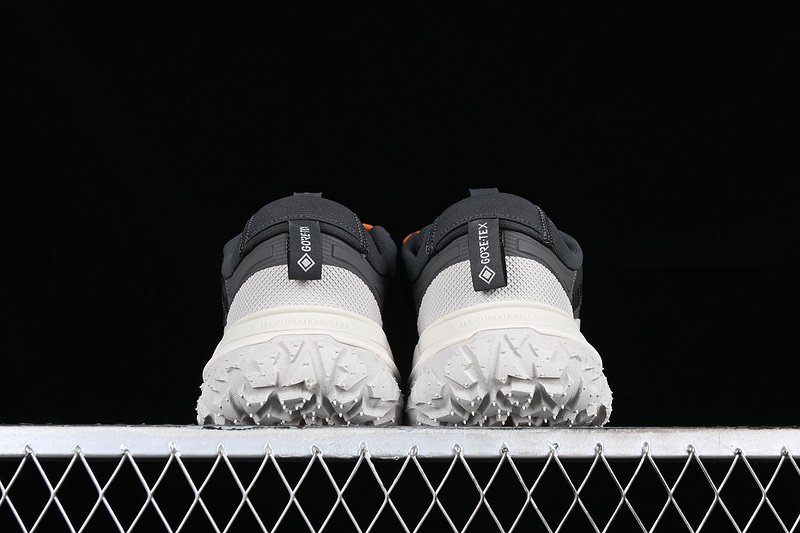 Acg Mountain Fly 2 Low Gtx Se White/Grey/Black/Orange 19