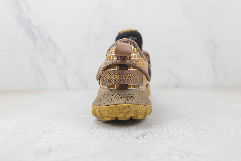 Acg Mountain Fly Low Gore-Tex Se Yellow/Brown/Yellow 5