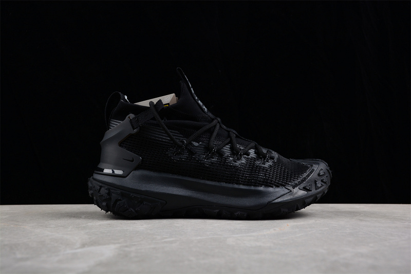 Acg Mountain Fly 2 Low Black/Black/Black 19