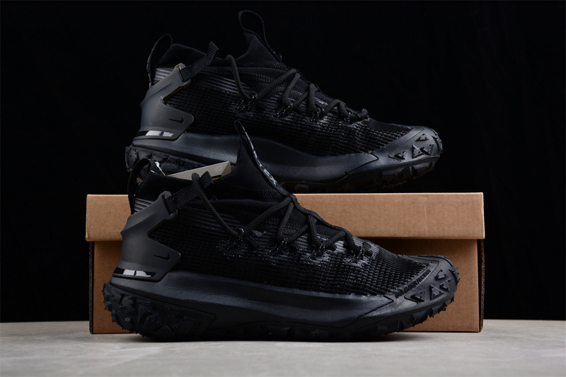 Acg Mountain Fly 2 Low Black/Black/Black 27