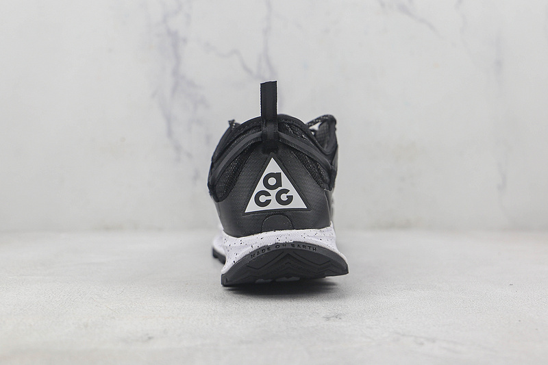 Acg Mountain Fly Low Gtx Se Black/Black/White 5