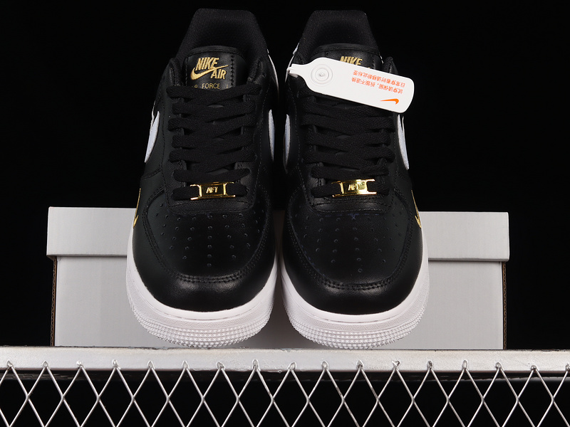 Air Force 1 Low 07 Essential Black/White/Black/Black 3