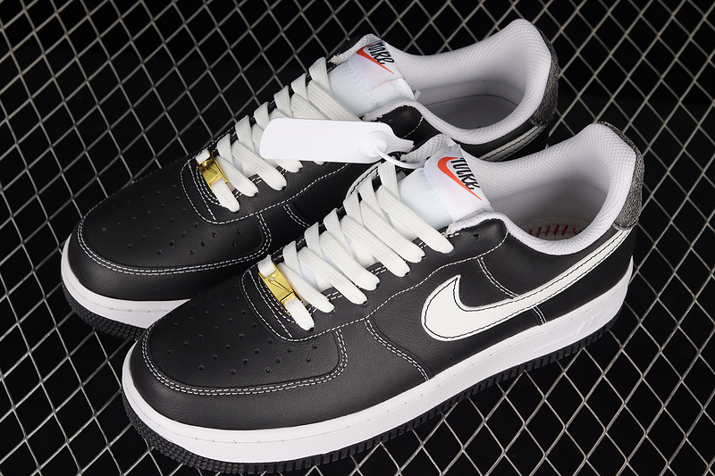 Air Force 1 Low 07 First Use Black/White/Black 15