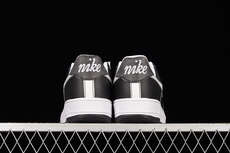 Air Force 1 Low 07 First Use Black/White/Black 21