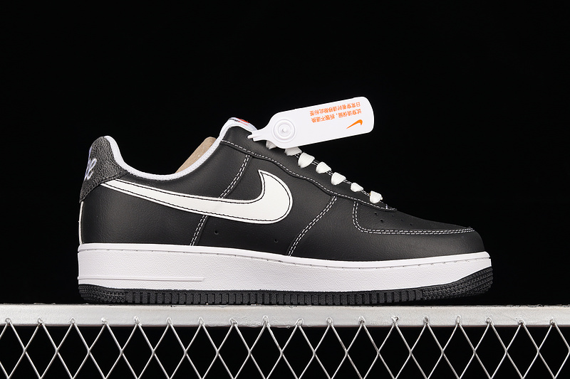 Air Force 1 Low 07 First Use Black/White/Black 25