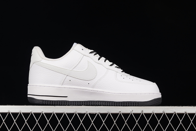 Air Force 1 Low Poker White/Black/White 15