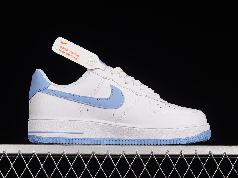 Air Force 1 Low 07 Patent White/Light Armory Blue 3