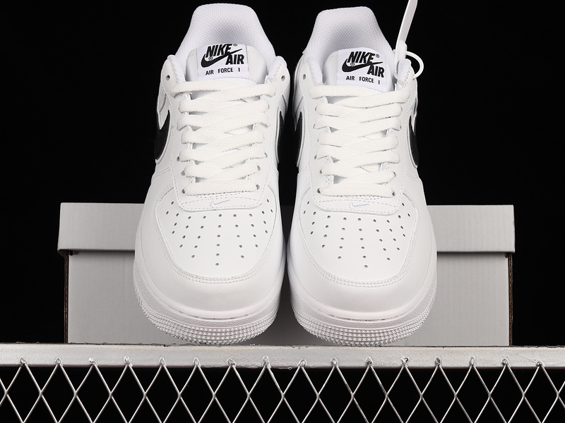 Air Force 1 Low 07 3 White/Black/White 11