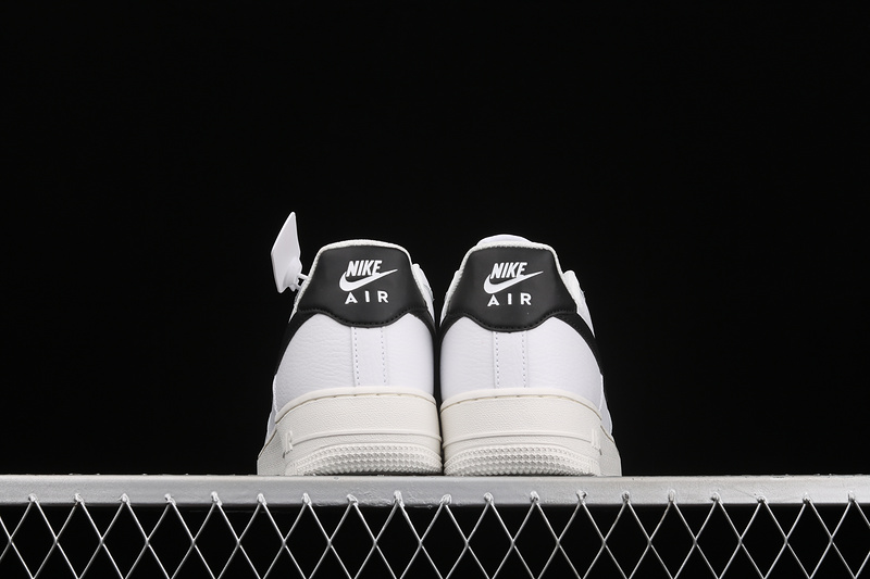 Air Force 1 Low 07 White/White/Black 13