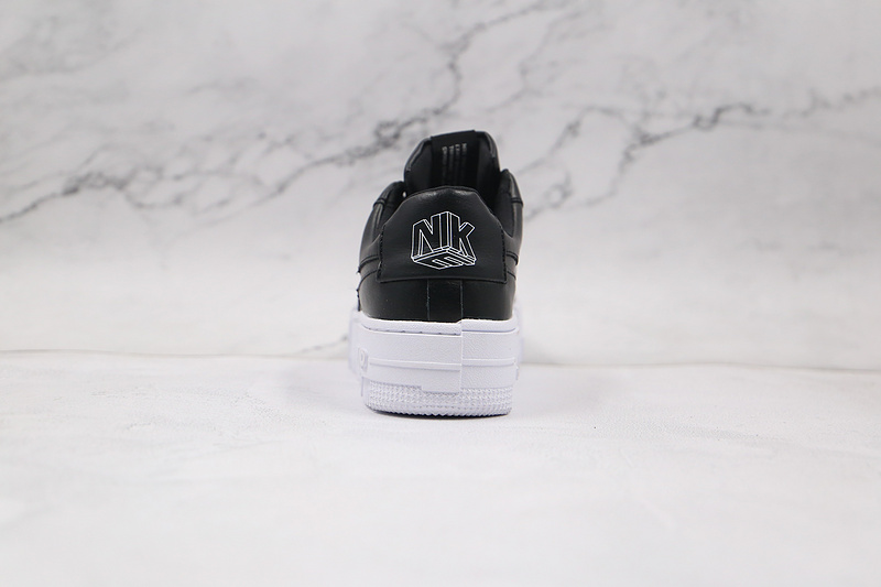 Air Force 1 Low Pixel Black/White/Black 11