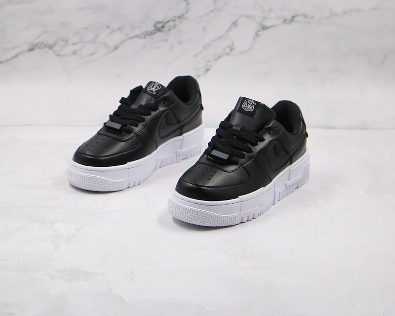 Air Force 1 Low Pixel Black/White/Black 17