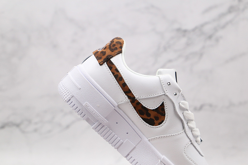 Air Force 1 Low Pixel Se Leopard Print White/White/White 3