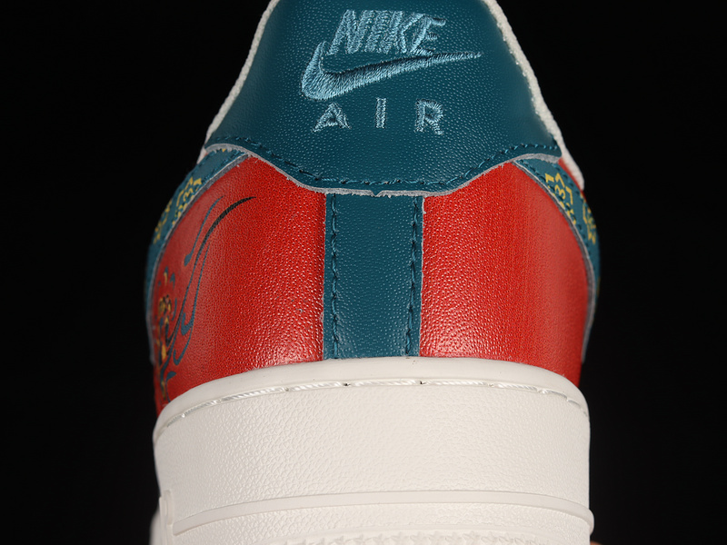 Air Force 1 Low 07 Red/Green/White 5