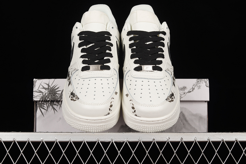 Air Force 1 Low 07 White/Black/Beige 29