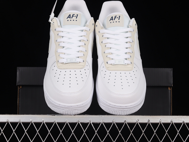 Air Force 1 Low 07 Summit White/Deep Royal Summit White Light Bone 3