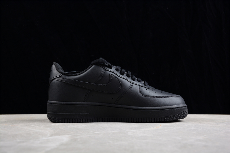 Nike Air Force 1 '07 Low Black/Black/Black 31