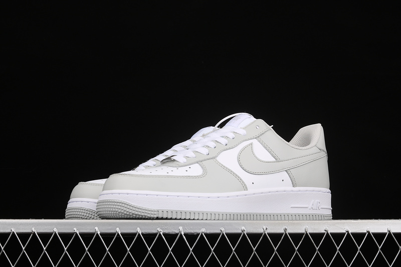 Air Force 1 Low 07 White/Light Grey/White 15