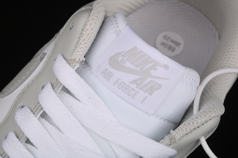 Air Force 1 Low 07 White/Light Grey/White 19