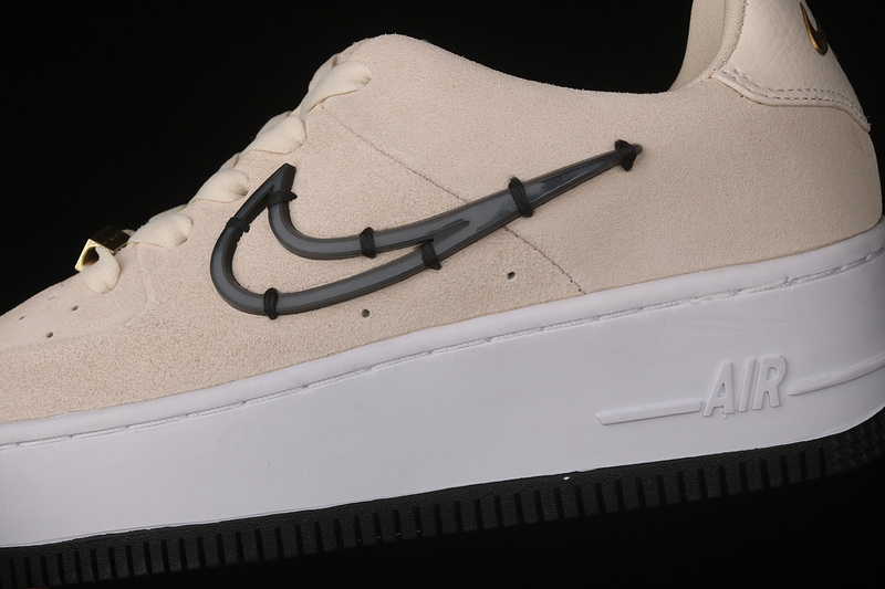 Air Force 1 Sage Low Lx Light Cream/Black/Metallic Gold/White 11