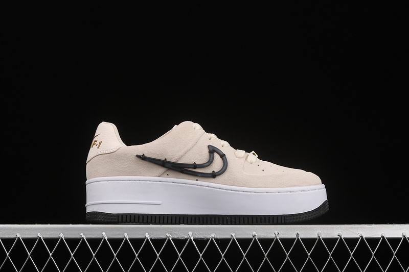 Air Force 1 Sage Low Lx Light Cream/Black/Metallic Gold/White 27