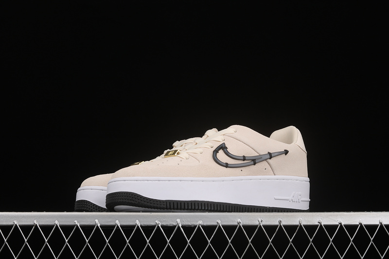 Air Force 1 Sage Low Lx Light Cream/Black/Metallic Gold/White 31