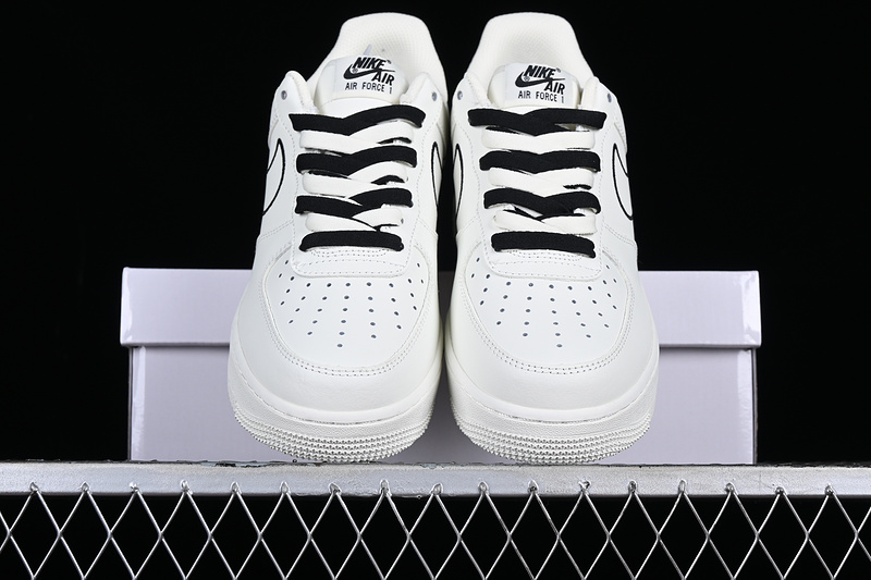 Nike Air Force 1 '07 Low Off White/Black 5