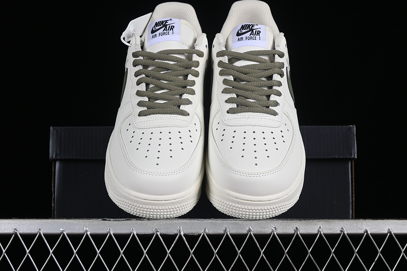 Nike Air Force 1 '07 Low Oof White/Green 19