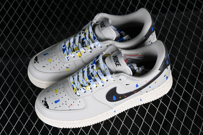 Nike Air Force 1 '07 Low Lv8 Paint Splatter Light Bone Light Bone/Black 9