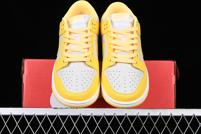 Dunk Low White/Yellow 13