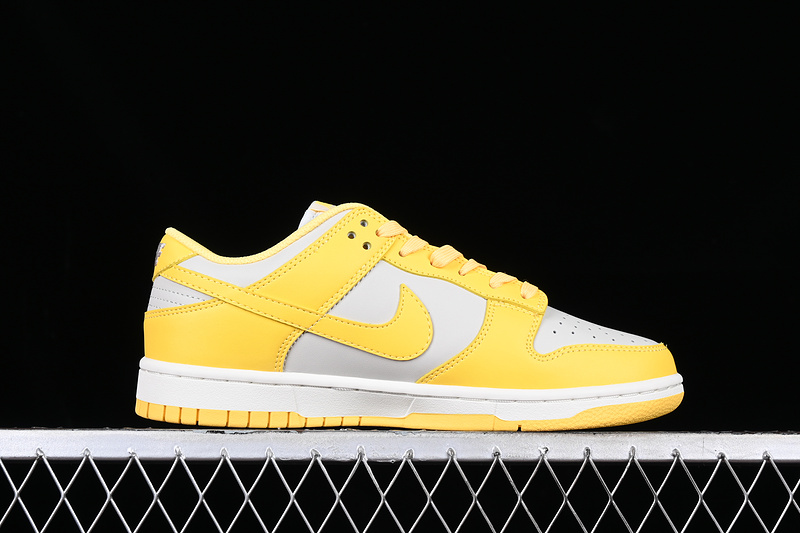 Dunk Low White/Yellow 15