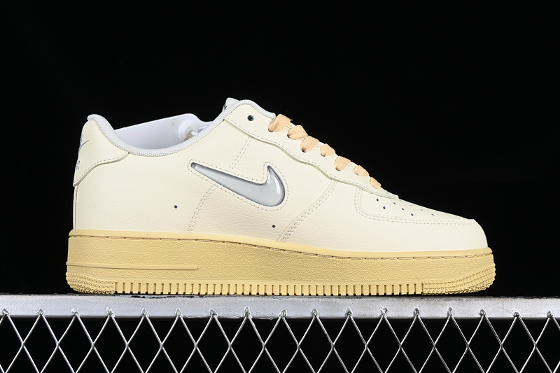 Nike Air Force 1 '07 Lx Coconut Milk Coconut Milk/Lemon Wash/Pale Vanilla/Light Bone 23