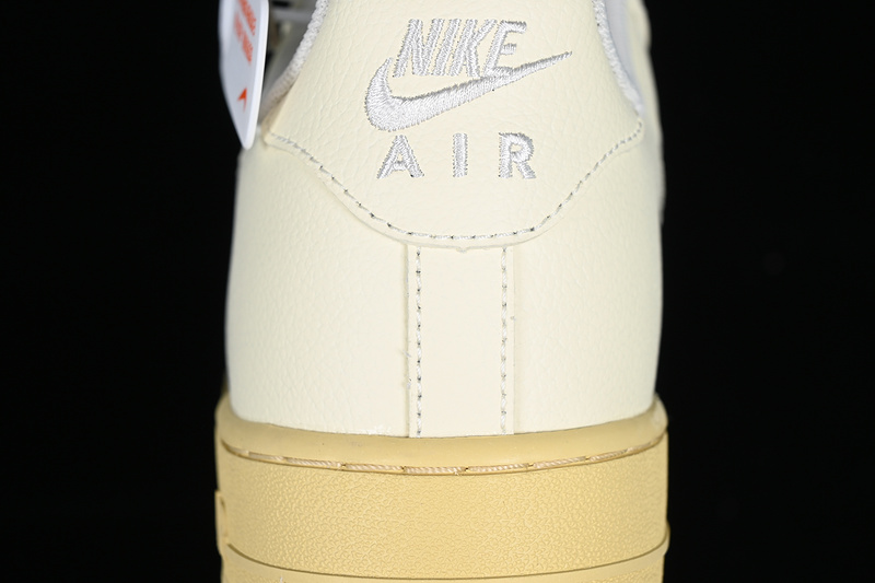 Nike Air Force 1 '07 Lx Coconut Milk Coconut Milk/Lemon Wash/Pale Vanilla/Light Bone 31