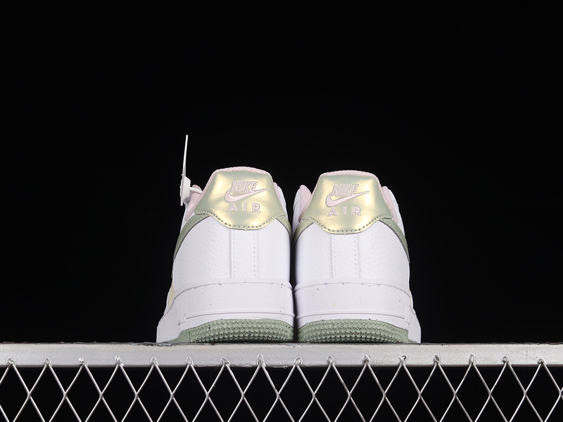 Air Force 1 Low Lv8 Gs Summit White/Coconut Milk/Pink Foam/Honeydew 13