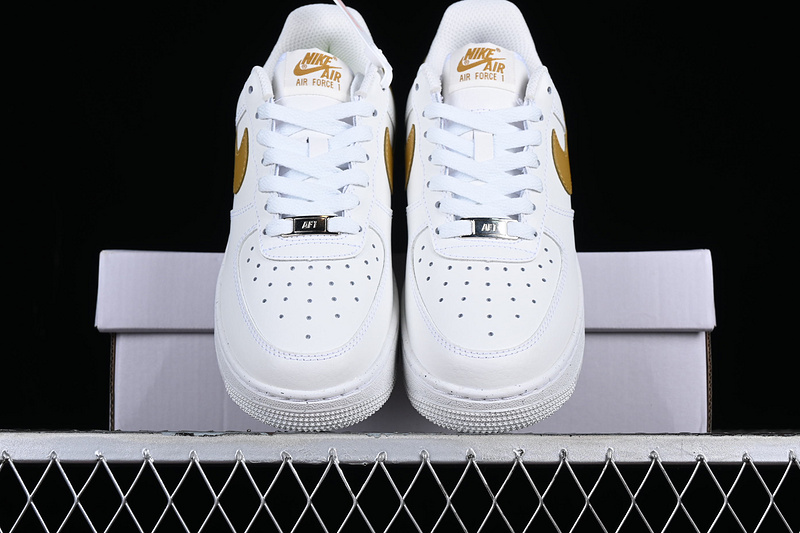 Nike Air Force 1 '07 Low White/Gold 3