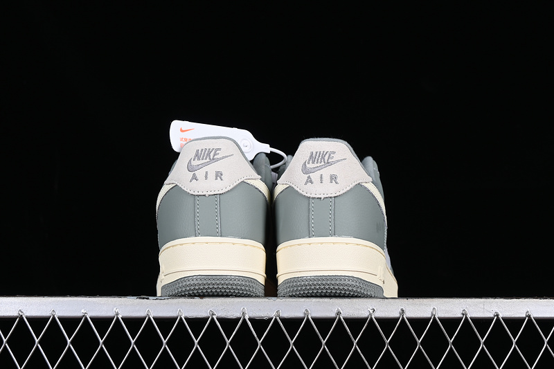 Air Force 1 Low 07 Lx Mica Green/Photon Dust/Coconut Milk 23