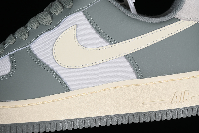 Air Force 1 Low 07 Lx Mica Green/Photon Dust/Coconut Milk 25