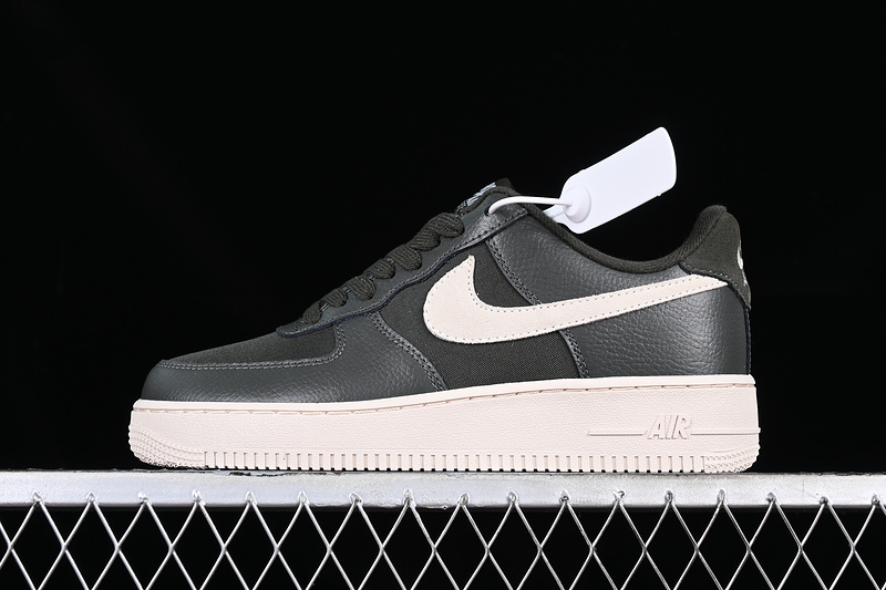 Nike Air Force 1 '07 Low Black/Grey 5