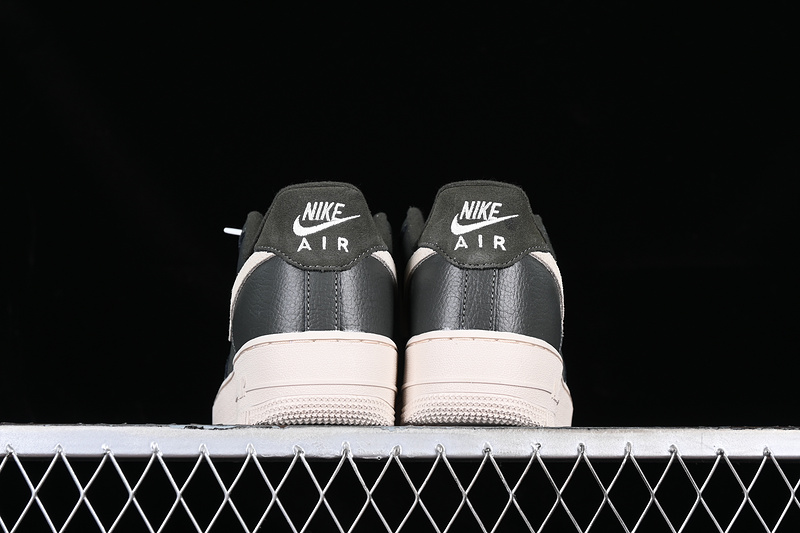 Nike Air Force 1 '07 Low Black/Grey 7