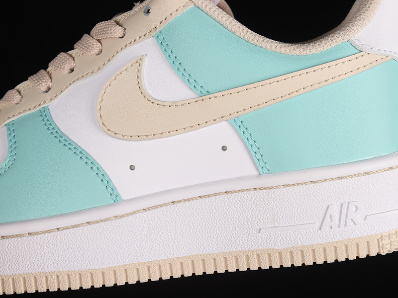 Nike Air Force 1 '07 Low Cream Coloured/Green/White 21