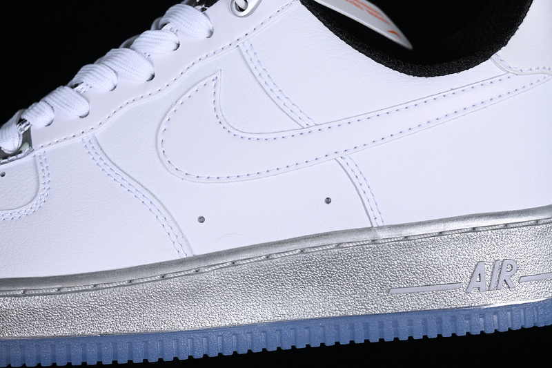 Nike Air Force 1 '07 Low Se White/White/Metallic Silver/Black 17