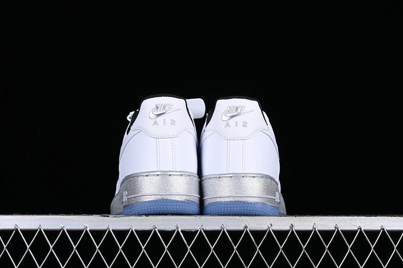 Nike Air Force 1 '07 Low Se White/White/Metallic Silver/Black 29