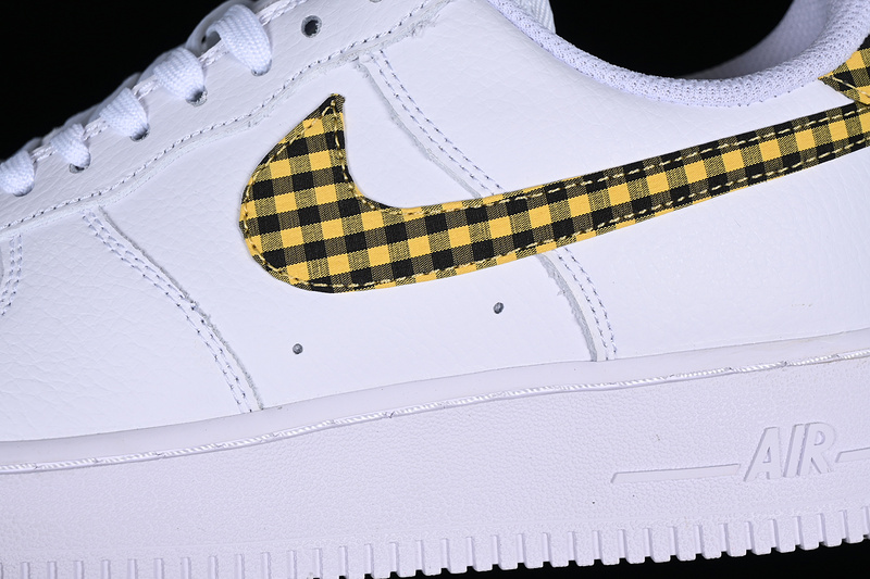 Nike Air Force 1 '07 Low Black/White/Yellow 21