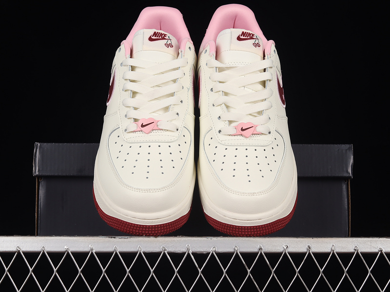 Air Force 1 Low Valentine's Day 2023 White/Red/Pink 17