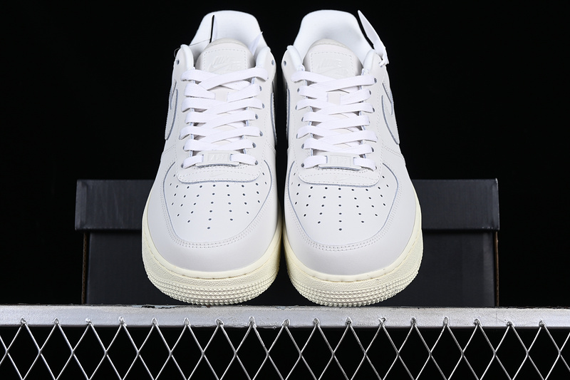 Nike Air Force 1 '07 Low White/Beige 17