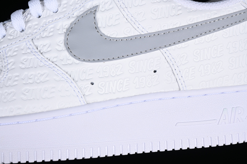 Air Force 1 Low Since 1982 Summit White/Metallic Silver/White/Sail 19