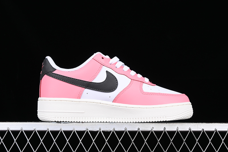 Nike Air Force 1 '07 Low Black/White/Pink 3